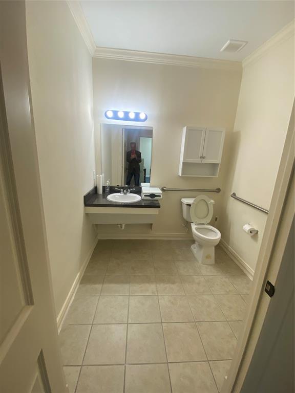 2840 Keller Springs Road Property Photo 9