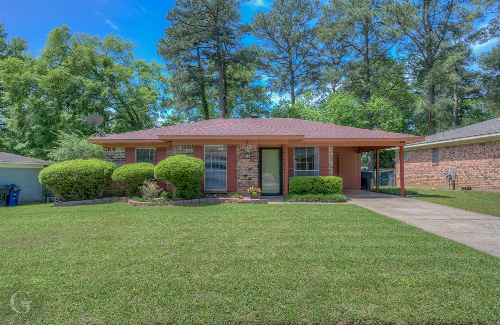 9030 Southwood Drive Property Photo