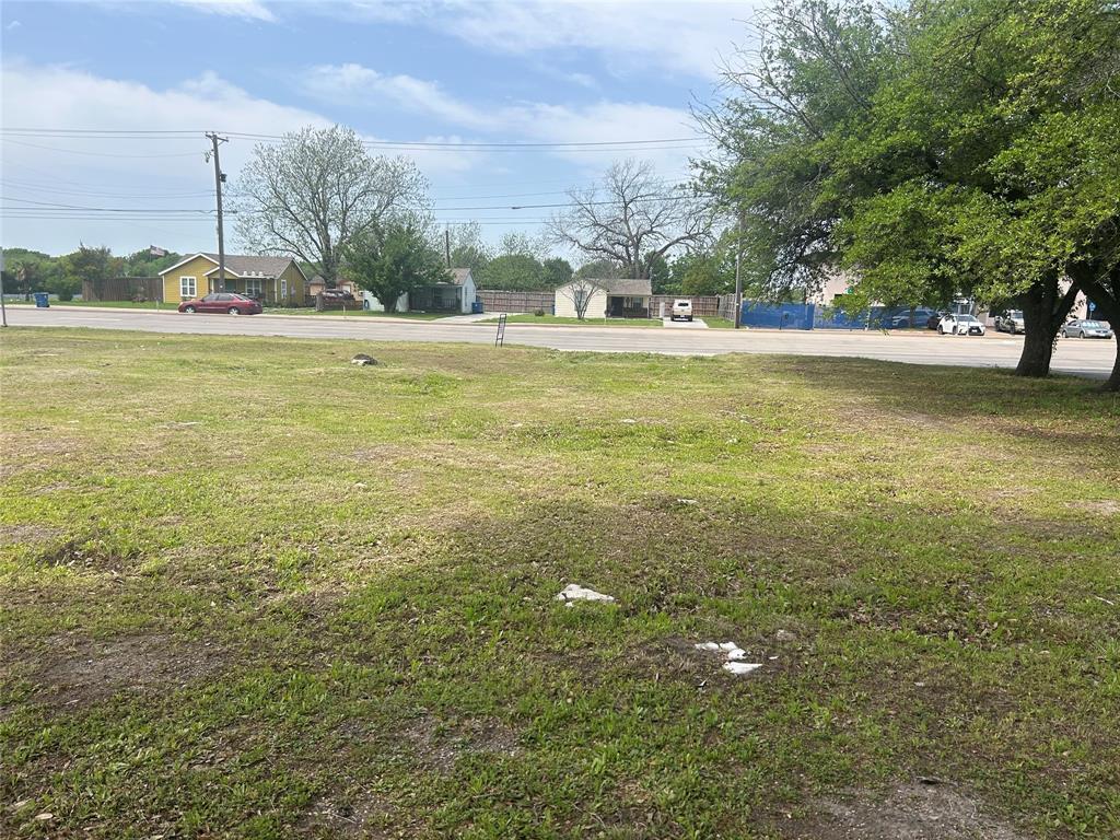 4416 Rowlett Road Property Photo 3