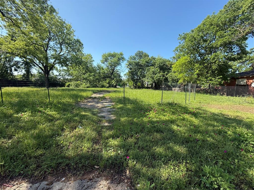 1838 Akron Street Property Photo 1
