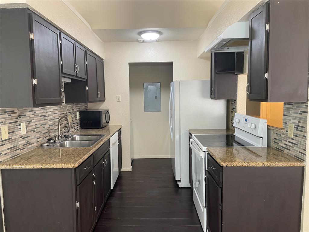 2240 Tarpley Road Property Photo