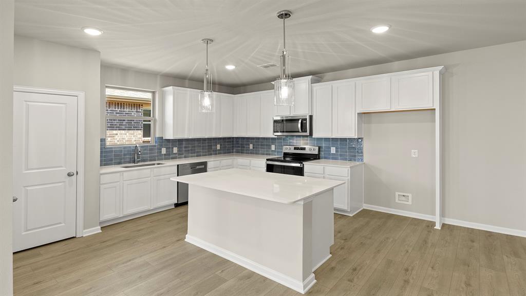 2544 Three Bars Property Photo 4