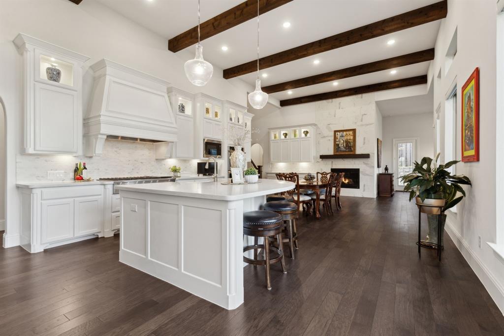 8778 Happy Hollow Drive Property Photo 4