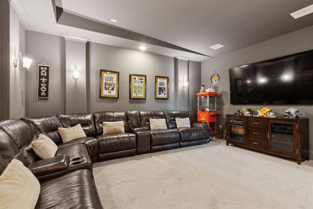 8778 Happy Hollow Drive Property Photo 9