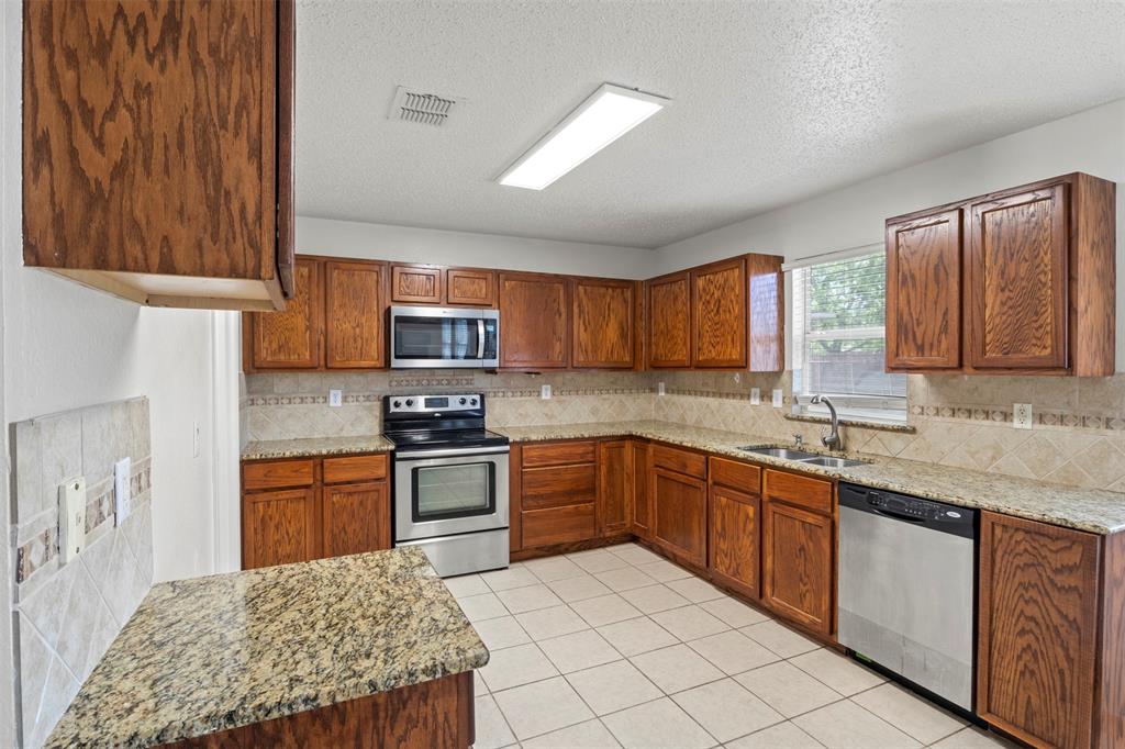 4607 Green Meadow Drive Property Photo 4
