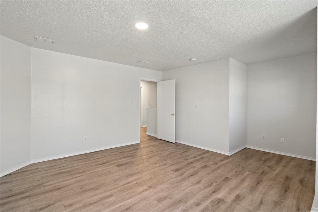 4607 Green Meadow Drive Property Photo 13