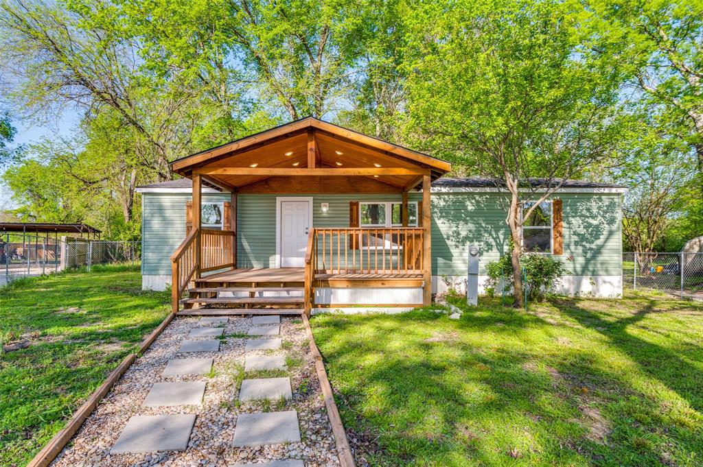 312 Oak Street Property Photo