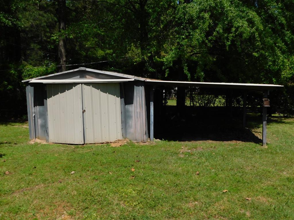 702 N Acres Lane Property Photo 7