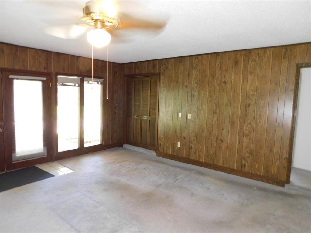 702 N Acres Lane Property Photo 13