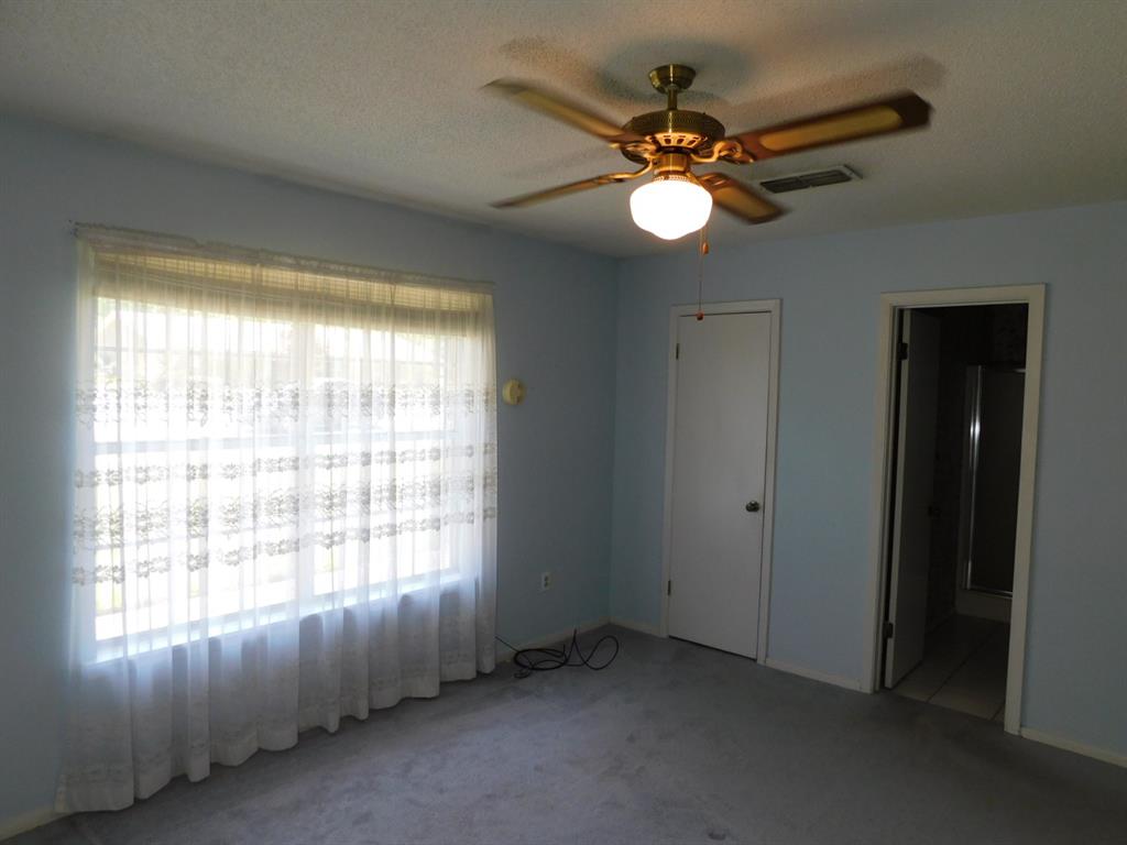 702 N Acres Lane Property Photo 21
