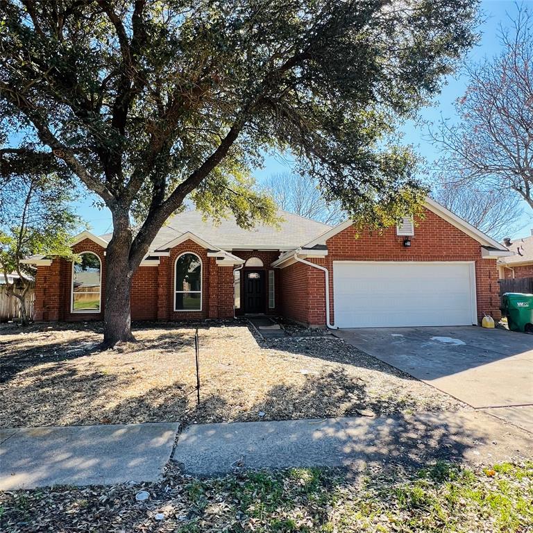 815 Ponds Way Property Photo