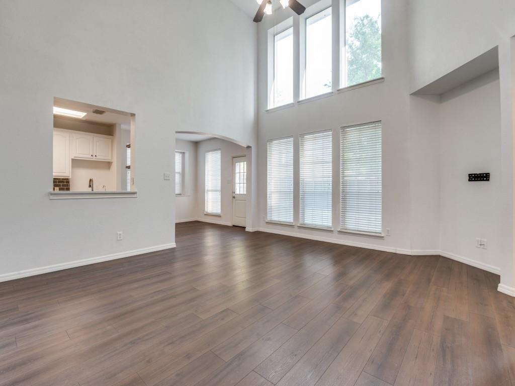 8013 White Stallion Trail Property Photo 6