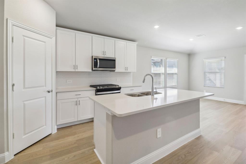 6625 Stone Elm Lane Property Photo