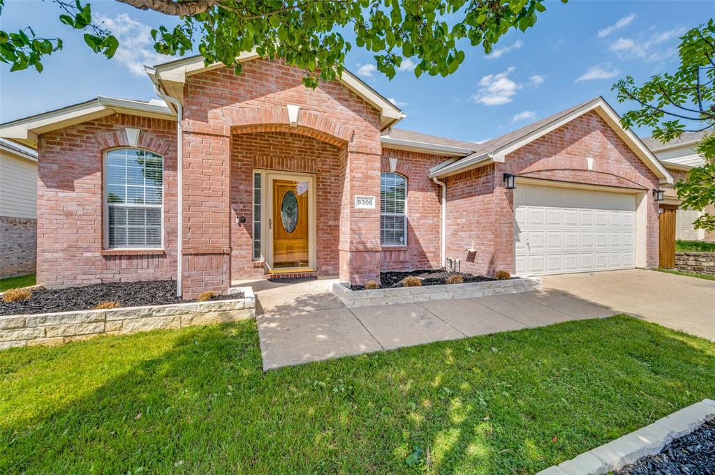 9308 Yorktown Street Property Photo 1