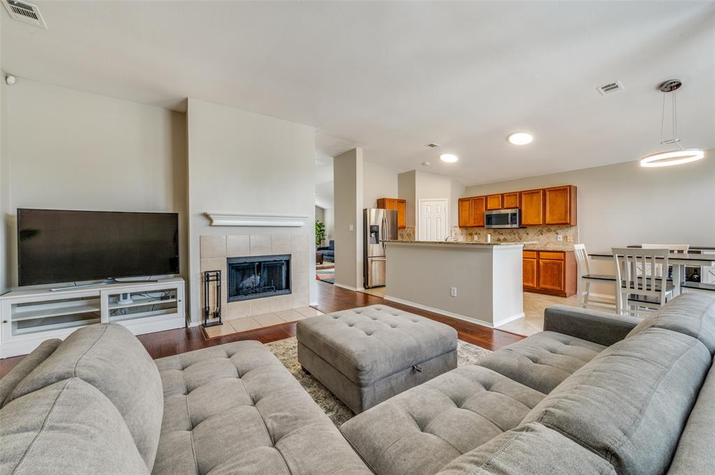 9308 Yorktown Street Property Photo 11