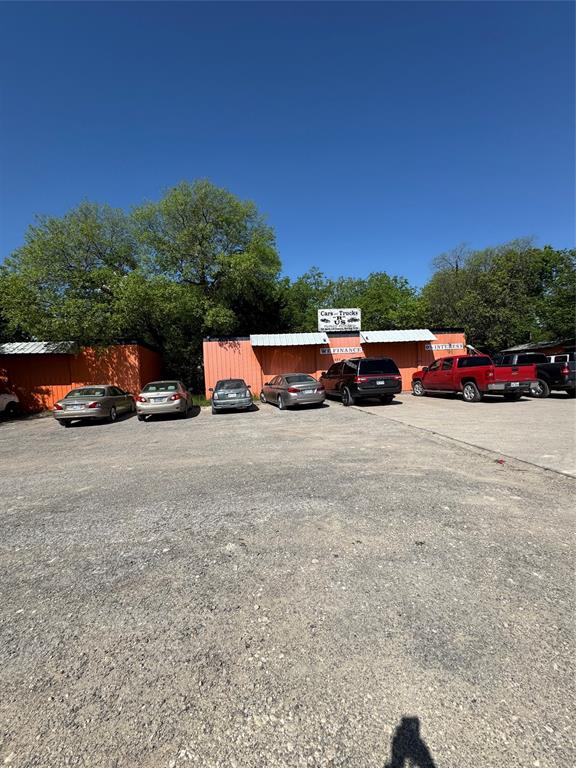 321 N Interstate 35 Road Property Photo 5