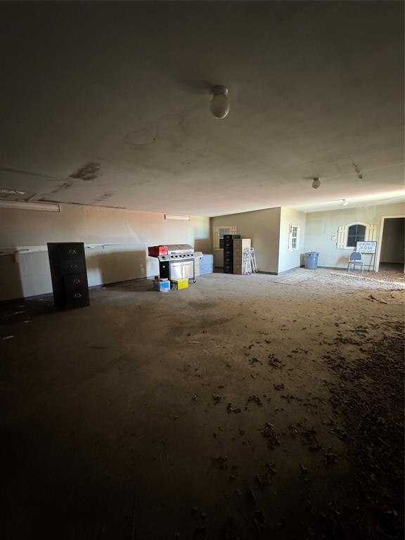321 N Interstate 35 Road Property Photo 9