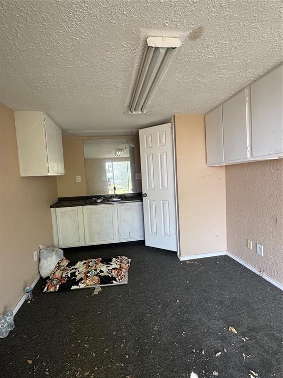 321 N Interstate 35 Road Property Photo 12