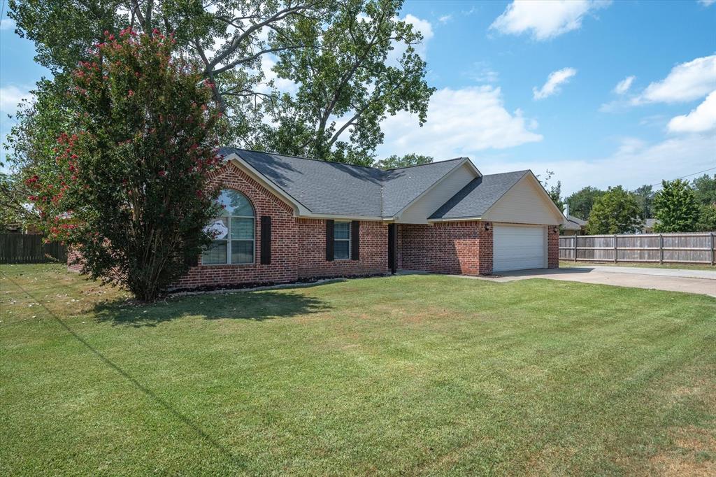 111 Arizona Street Property Photo