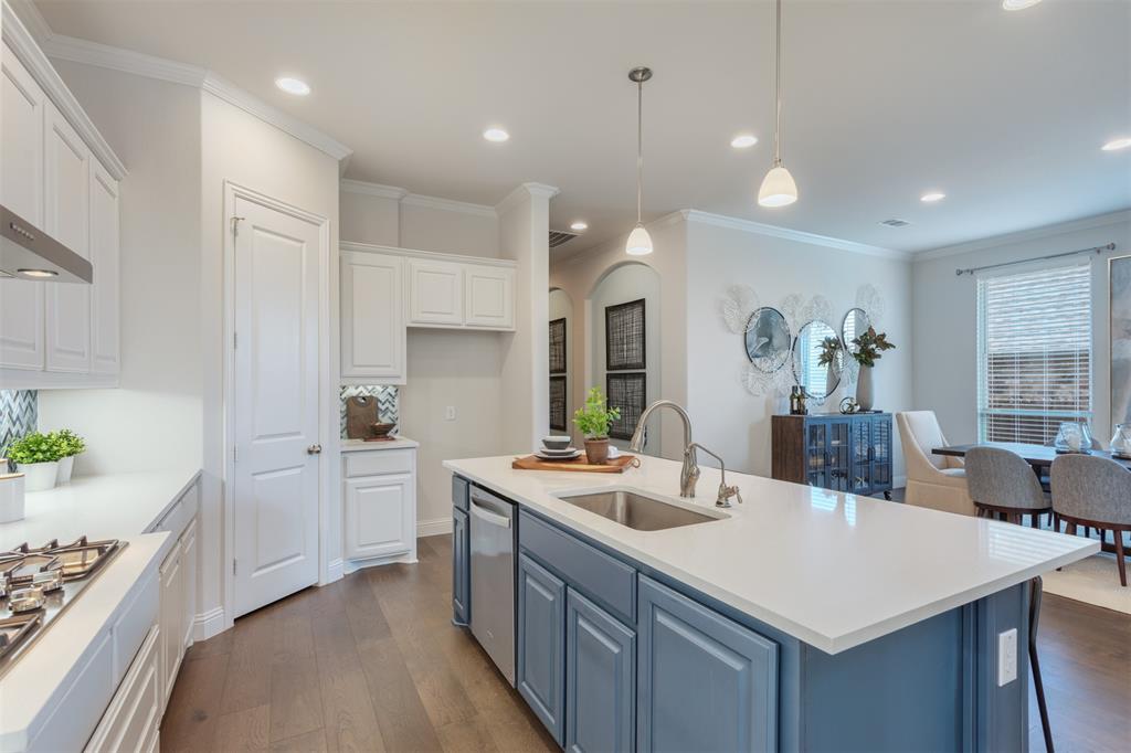 2425 Chapel Oaks Drive Property Photo 6