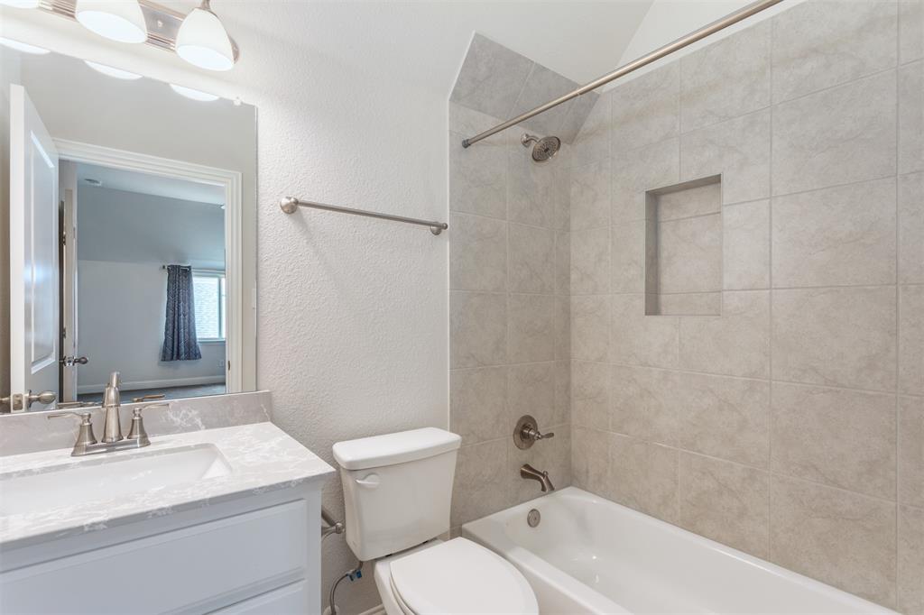 2425 Chapel Oaks Drive Property Photo 23