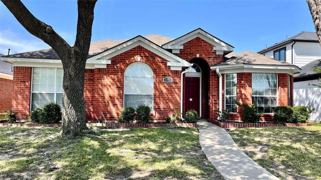 1005 Blackenhurst Lane Property Photo
