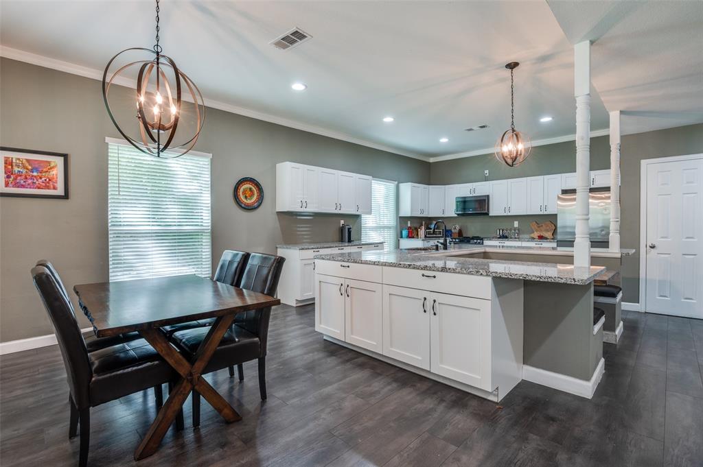 411 E Ross Street Property Photo 8