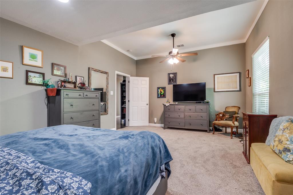 411 E Ross Street Property Photo 12