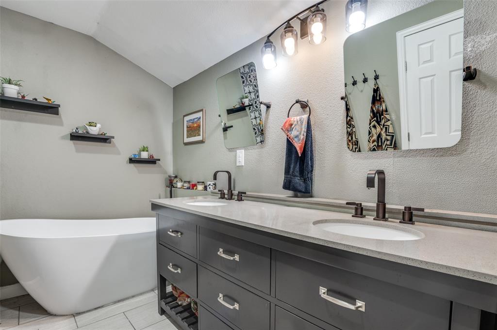 411 E Ross Street Property Photo 13