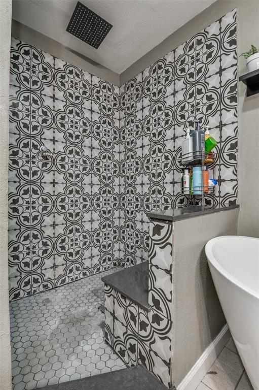 411 E Ross Street Property Photo 14