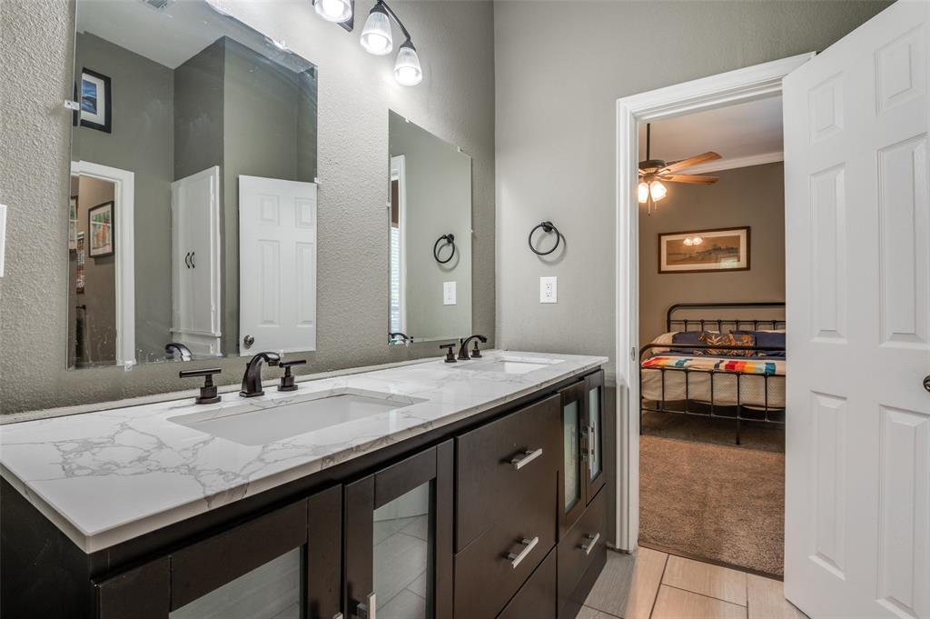 411 E Ross Street Property Photo 16