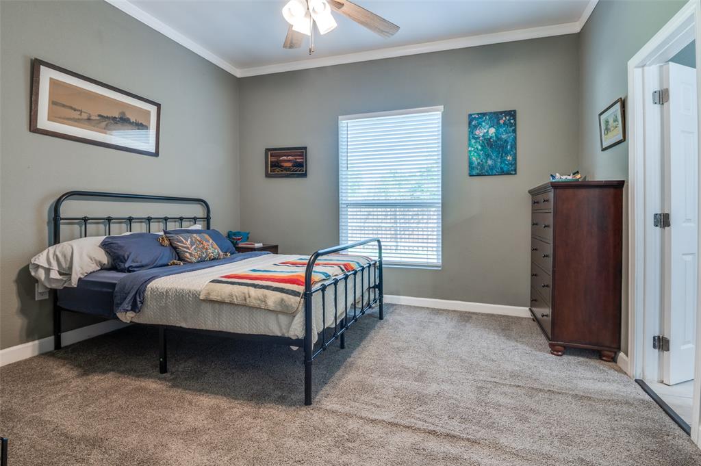 411 E Ross Street Property Photo 18