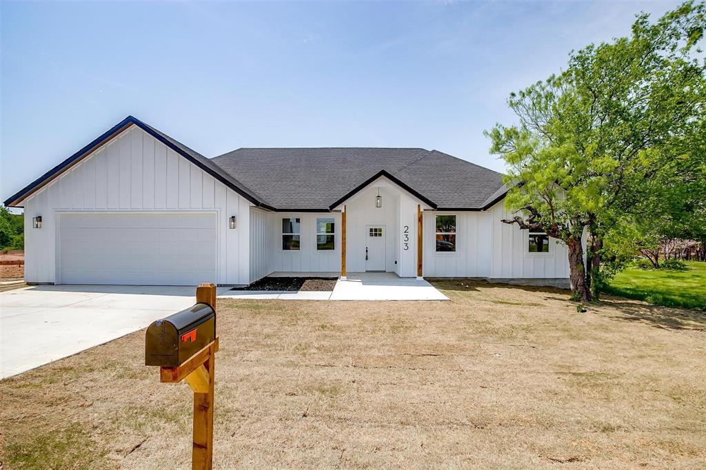 233 Lakeshore Drive Property Photo