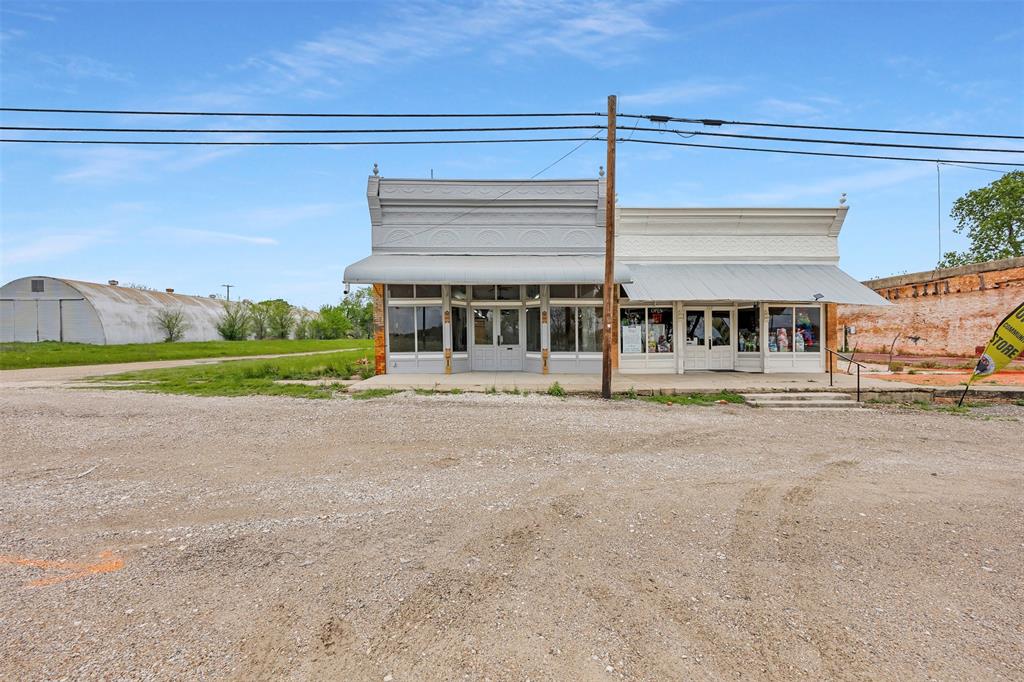 102 E Calhoun Street Property Photo 1