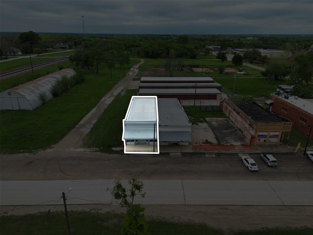 102 E Calhoun Street Property Photo 2