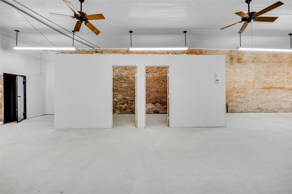 102 E Calhoun Street Property Photo 6