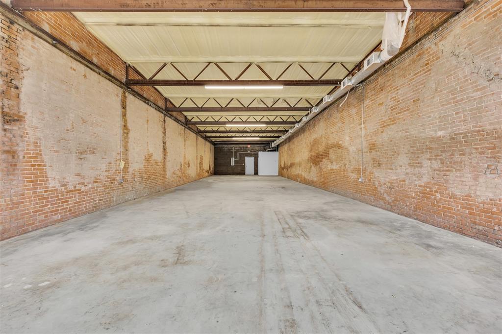 114 E Calhoun Street Property Photo 3
