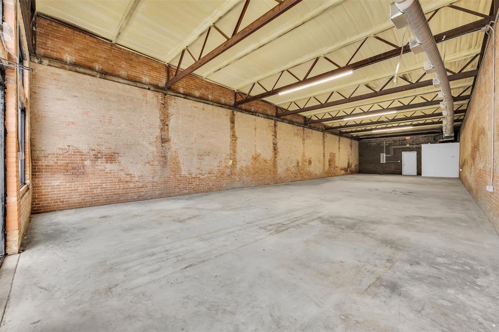 114 E Calhoun Street Property Photo 5