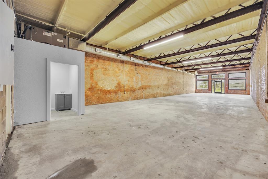 114 E Calhoun Street Property Photo 6