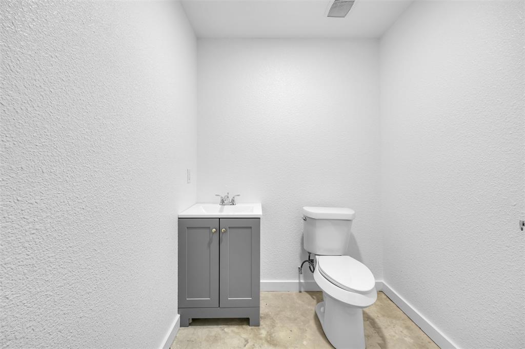 118 E Calhoun Street Property Photo 7