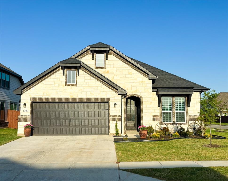 1300 San Marcos Dr Property Photo