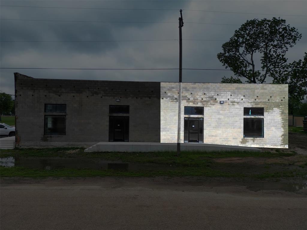 102 N Dallas Street Property Photo 2