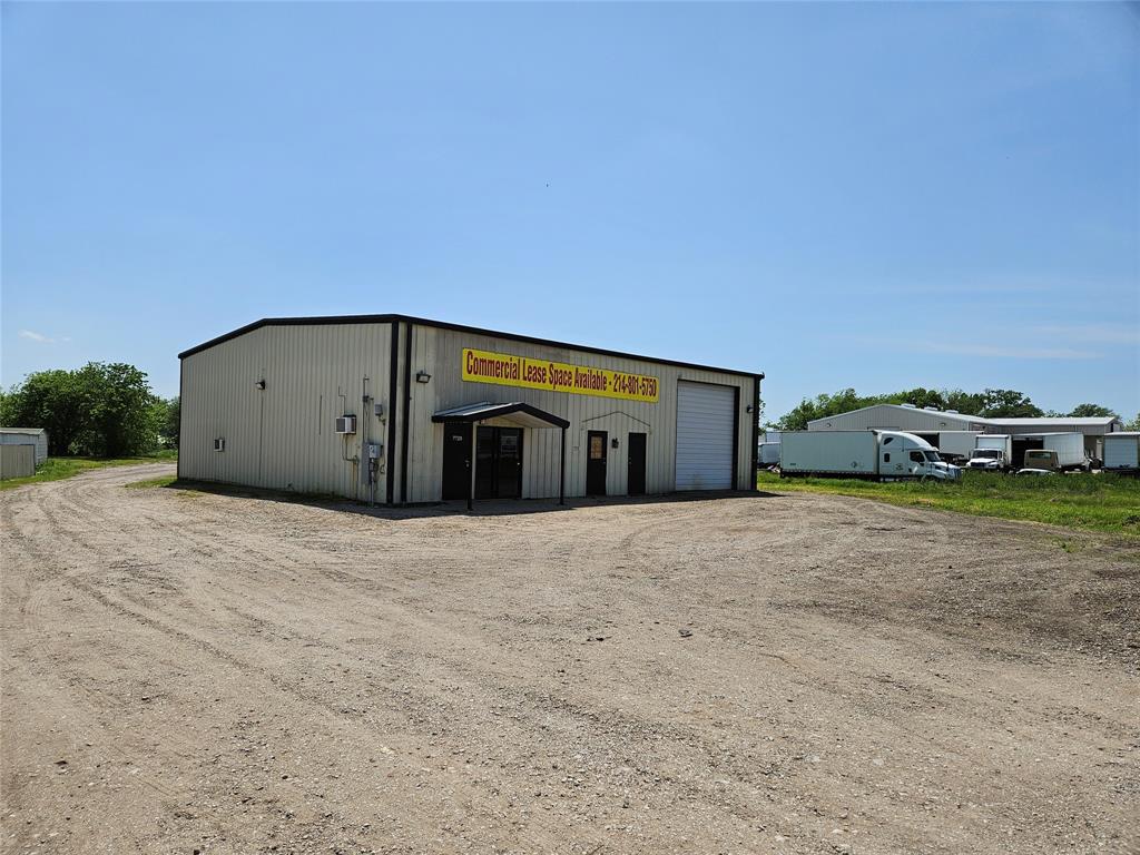 7723 W Us Highway 175 Property Photo 1