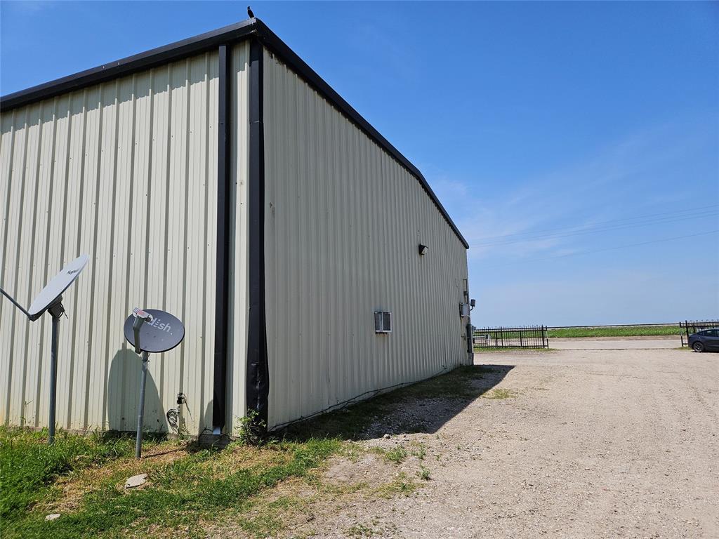 7723 W Us Highway 175 Property Photo 4