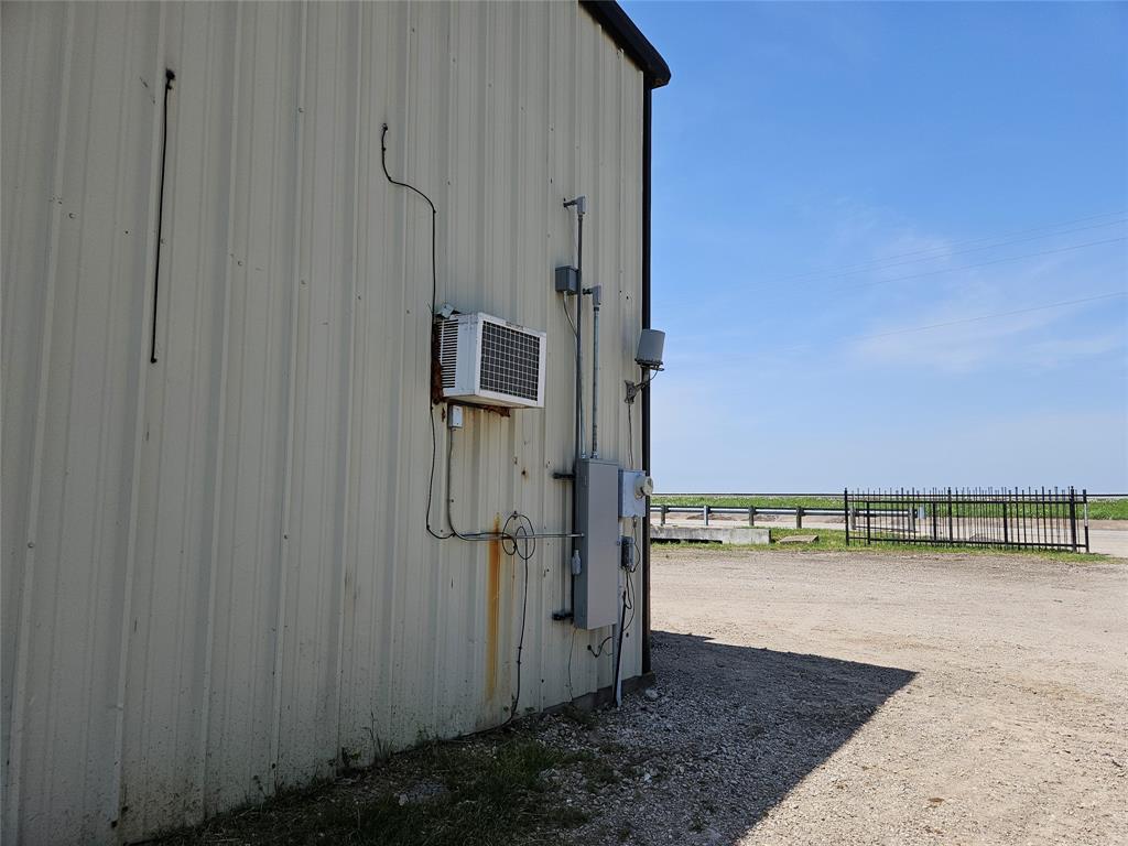 7723 W Us Highway 175 Property Photo 6