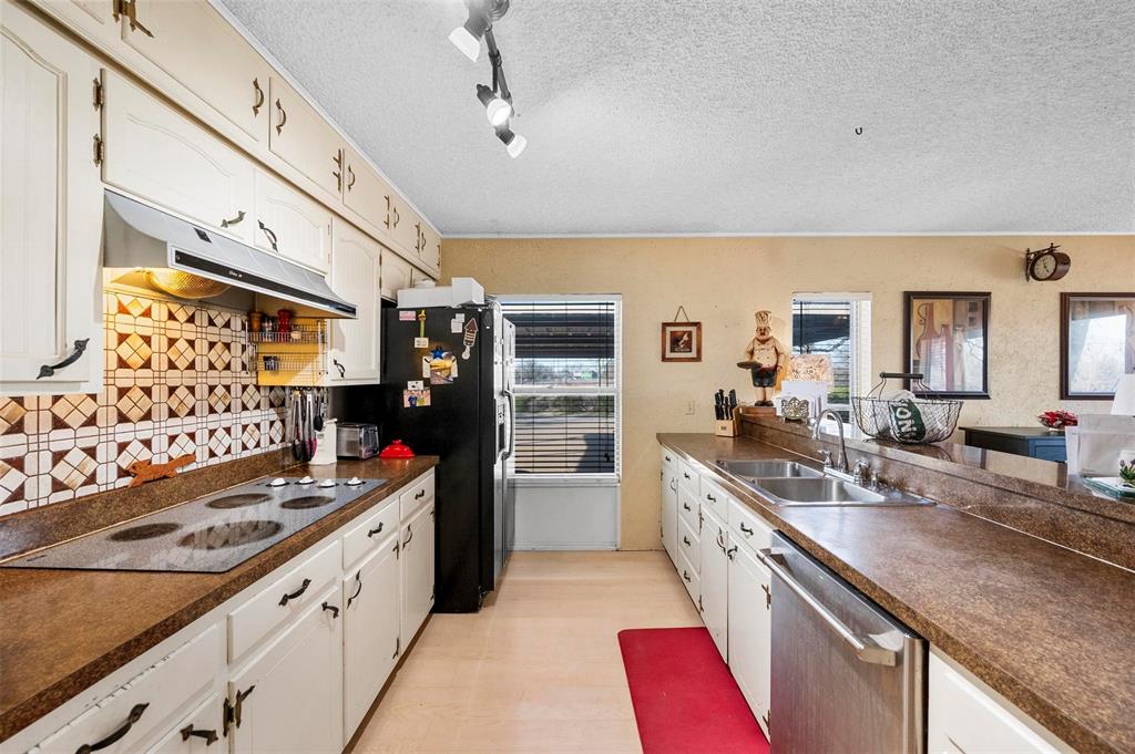 3225 Fm 731 Property Photo 8