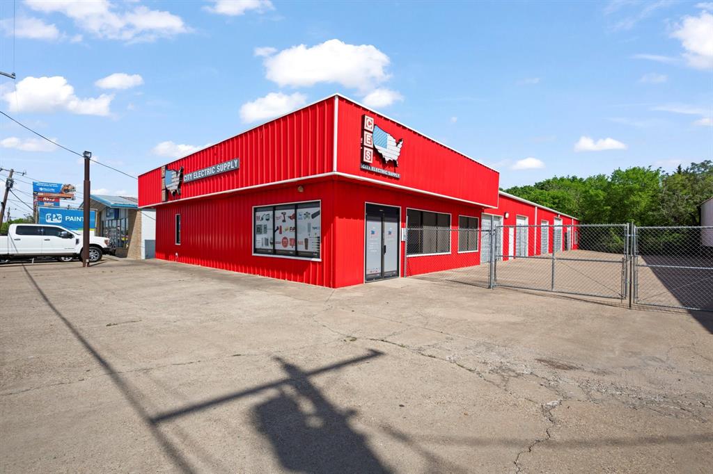 650 E Highway 67 Property Photo