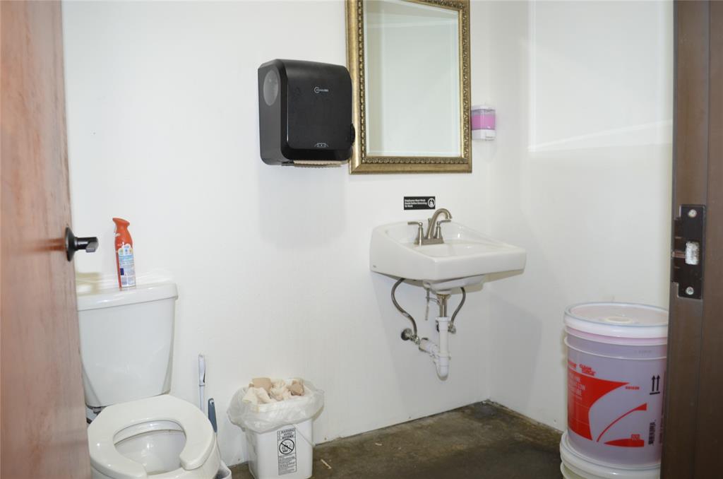 13785 State Highway 19 Property Photo 31