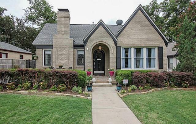 6128 Prospect Avenue Property Photo
