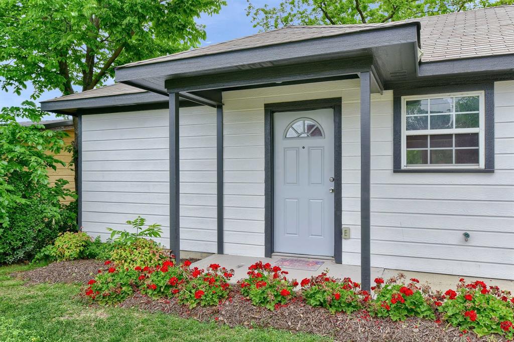 107 Houston Street Property Photo